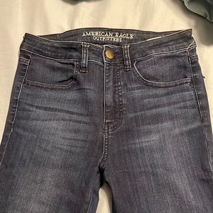 Dark wash American Eagle High-Rise jeggings